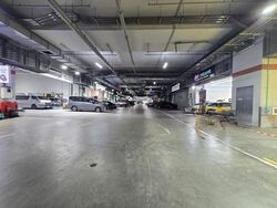 Carros Centre (D25), Factory #611017111